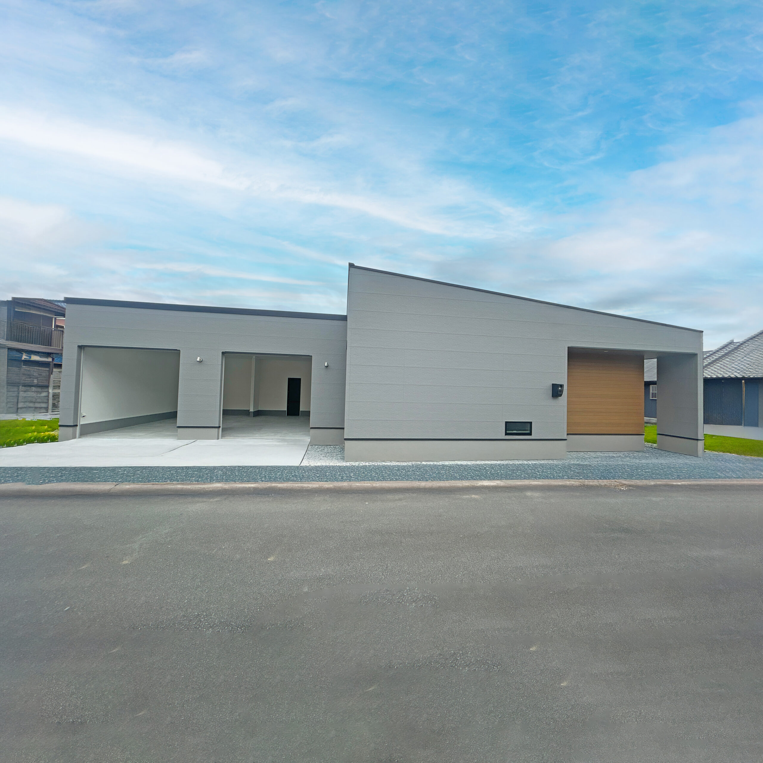 【松阪市】大型ガレージのある平屋